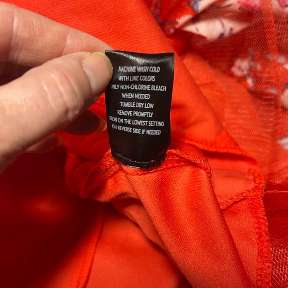 AUW Women’s Red Floral Summer Dress. Lace Up Back. Sleeveless Size Small. - Picture 6 of 6